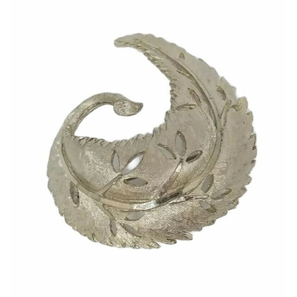 B.S.K. Brooch Silver Tone Openwork Leaves Lapel Pin Signed Leaf Nature Vintage